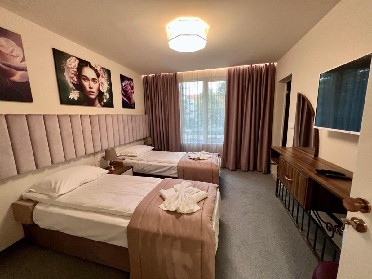 Floral Boutique Hotel 普列文 外观 照片