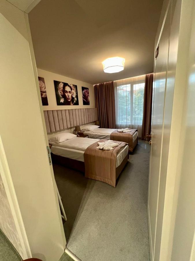 Floral Boutique Hotel 普列文 外观 照片