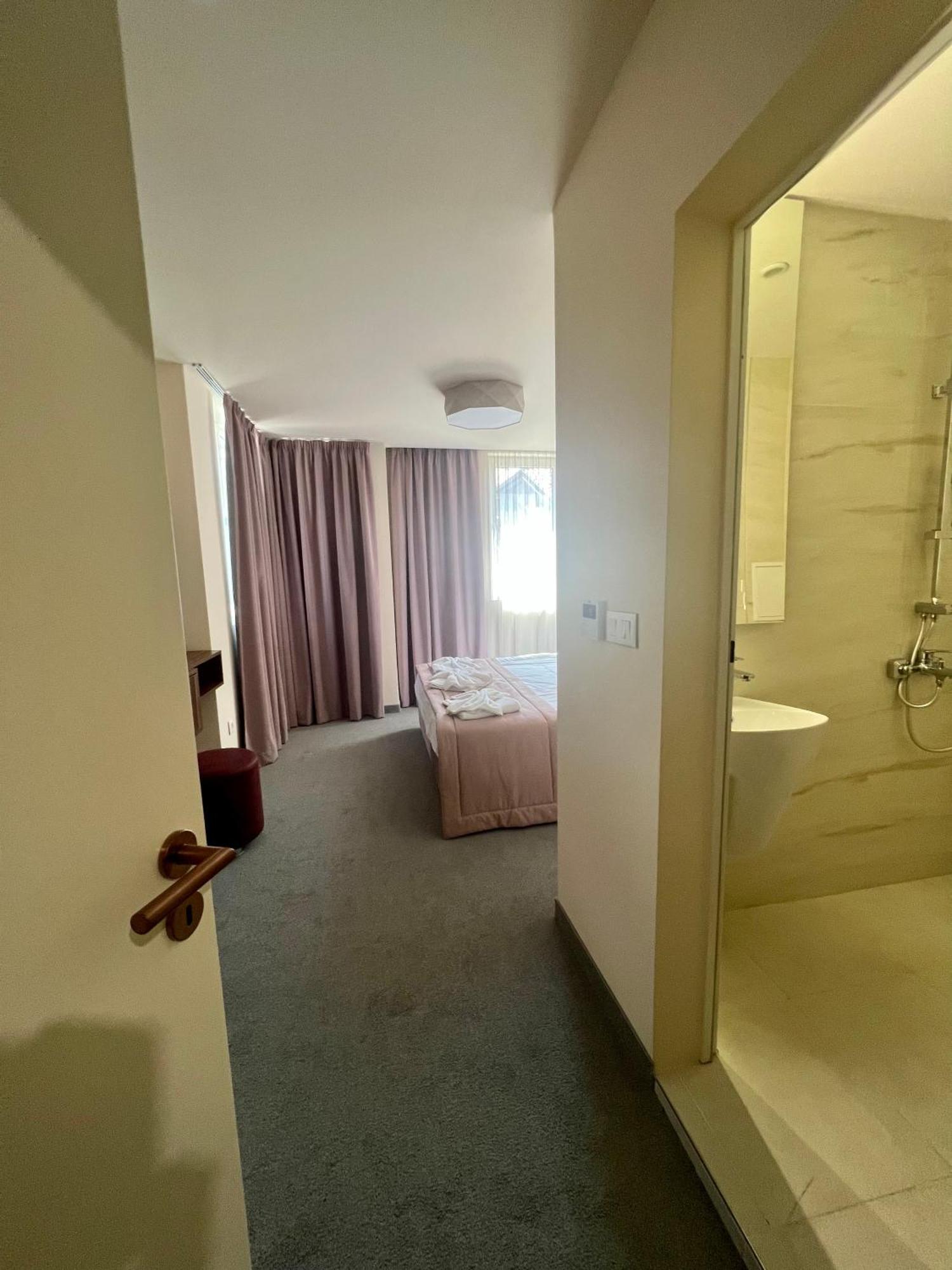 Floral Boutique Hotel 普列文 外观 照片